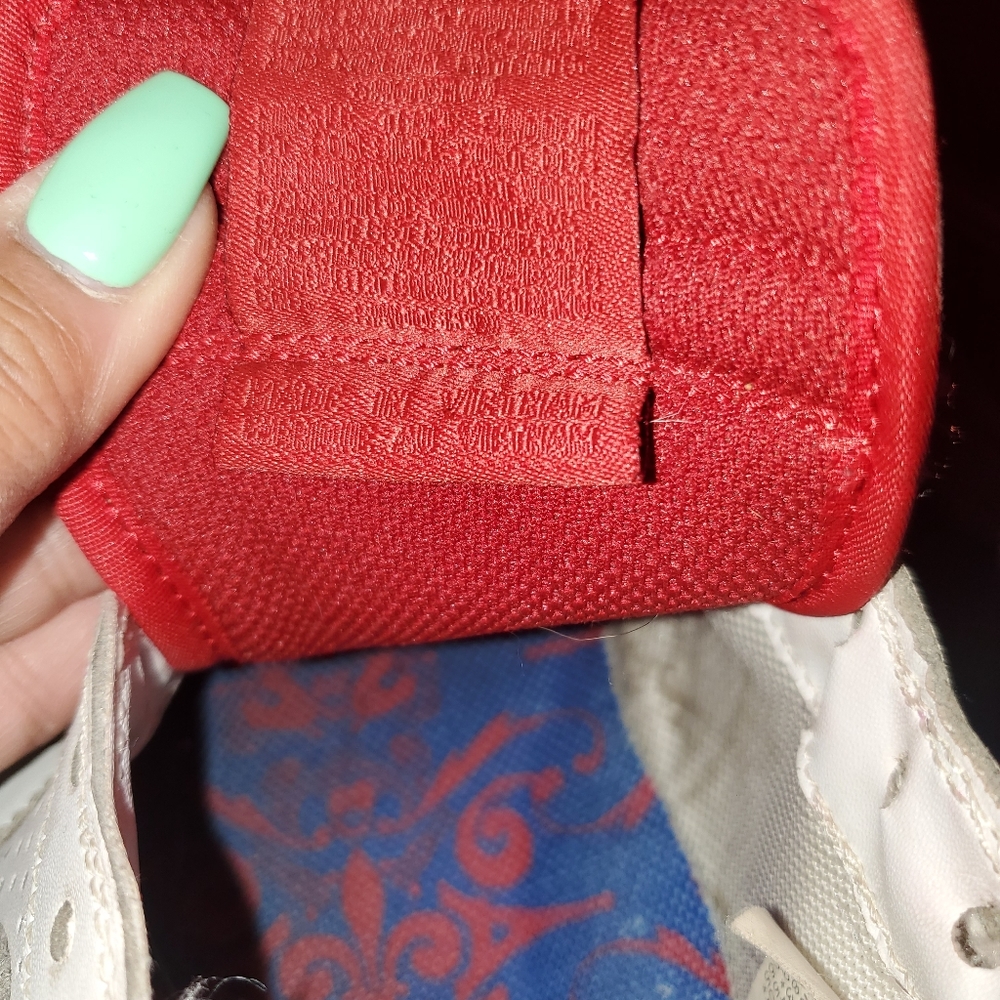 Shoes - Picture 3 of 8